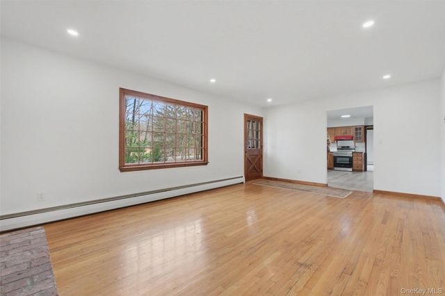 30 Hummel Road, New Paltz, NY 12561
