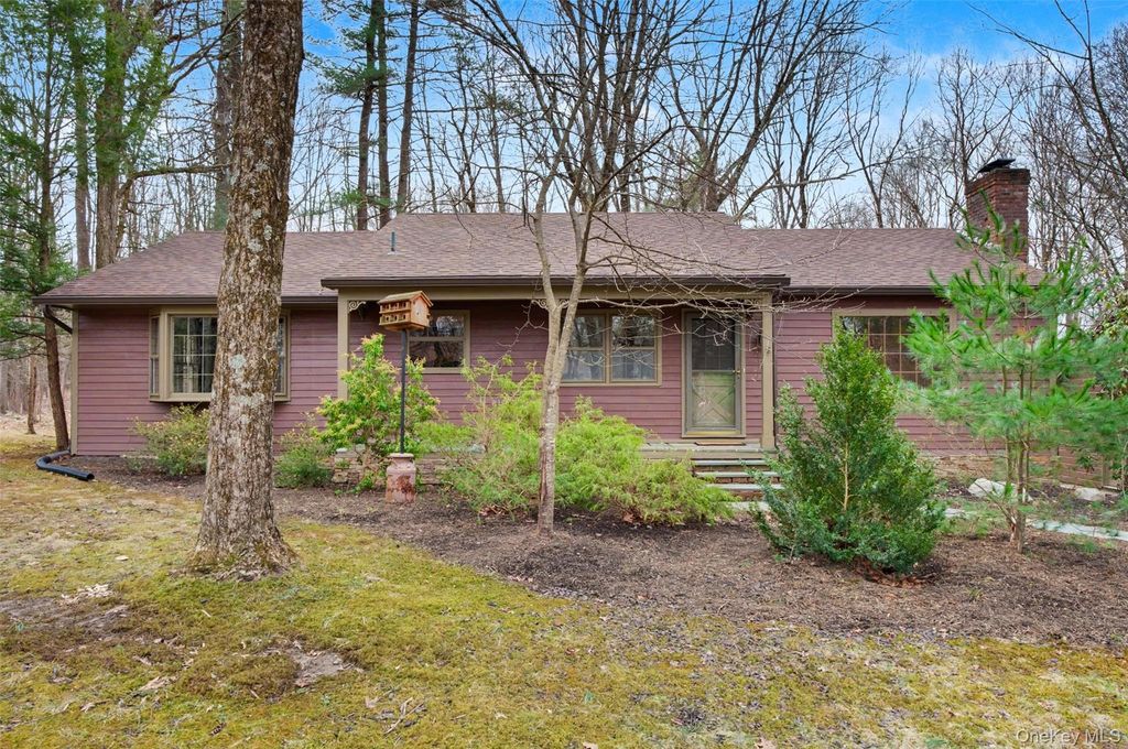 30 Hummel Road, New Paltz, NY 12561
