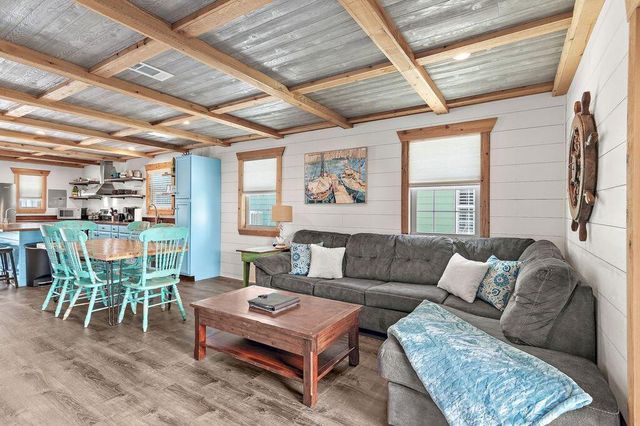 11 Gulf Breeze Court, Destin, FL 32541
