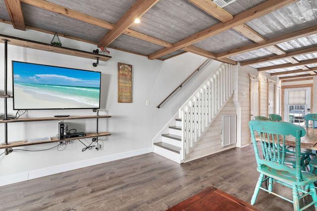 11 Gulf Breeze Court, Destin, FL 32541