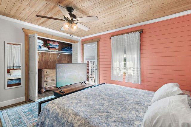 11 Gulf Breeze Court, Destin, FL 32541