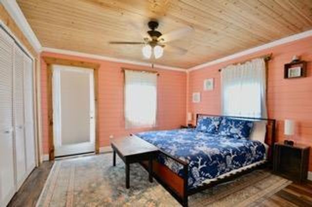 11 Gulf Breeze Court, Destin, FL 32541