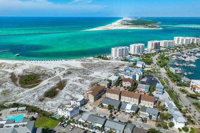 11 Gulf Breeze Court, Destin, FL 32541