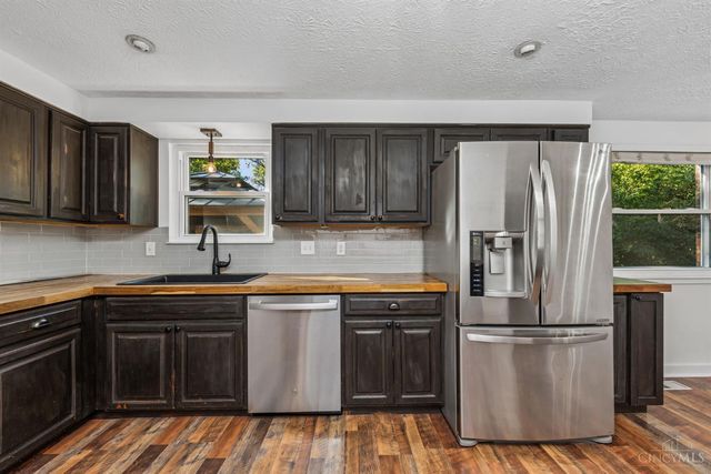 4254 Fox Hollow Drive, Blue Ash, OH 45241