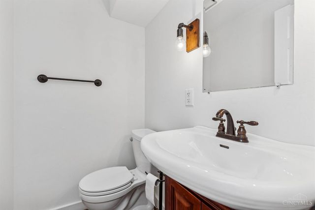 4254 Fox Hollow Drive, Blue Ash, OH 45241