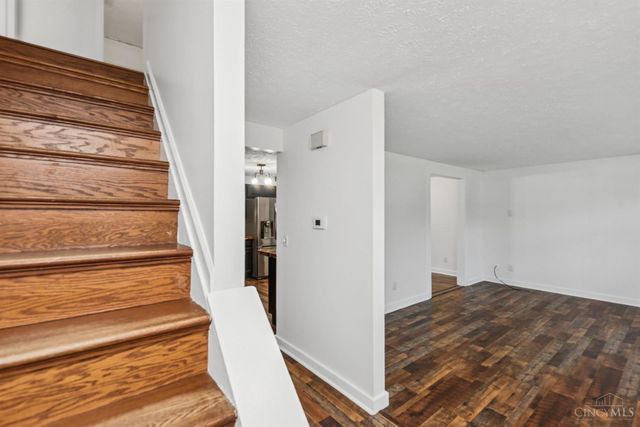 4254 Fox Hollow Drive, Blue Ash, OH 45241