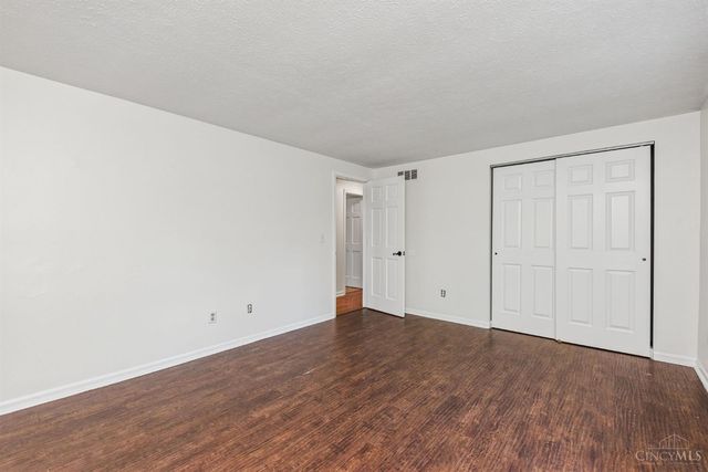 4254 Fox Hollow Drive, Blue Ash, OH 45241