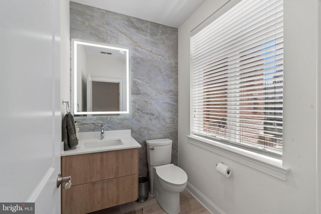 Image 17 of property listing at 608 PONTE VILLAS N #170, Baltimore, MD 21230