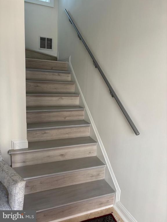 Image 6 of property listing at 608 PONTE VILLAS N #170, Baltimore, MD 21230