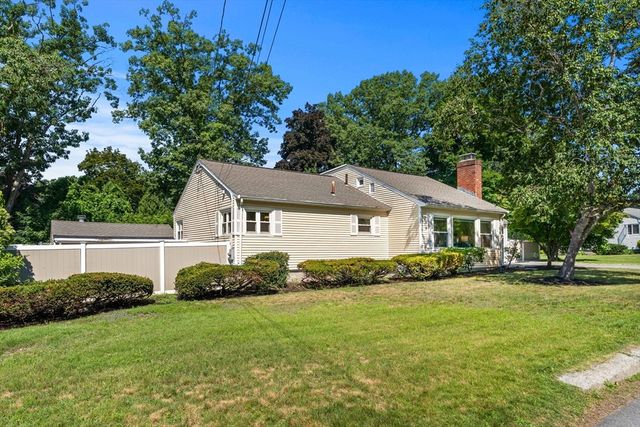 173 Florence Rd, Lowell, MA 01851