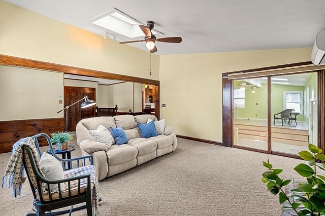 173 Florence Rd, Lowell, MA 01851