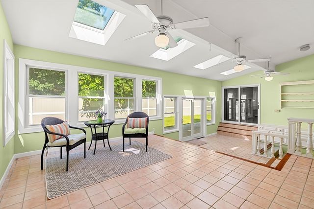 173 Florence Rd, Lowell, MA 01851