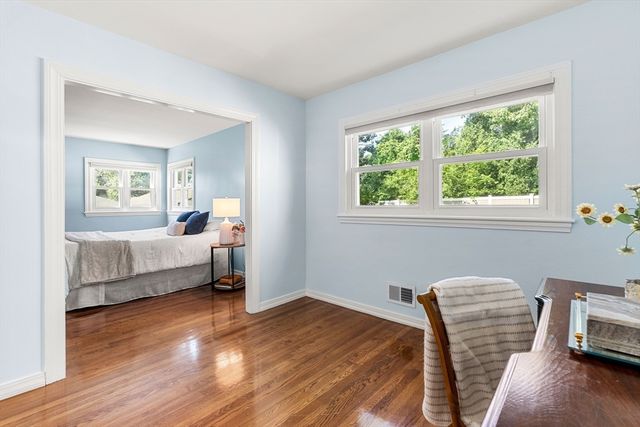 173 Florence Rd, Lowell, MA 01851