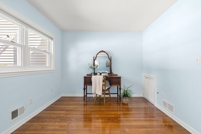 173 Florence Rd, Lowell, MA 01851