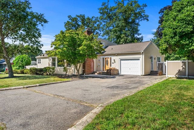 173 Florence Rd, Lowell, MA 01851