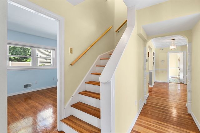 173 Florence Rd, Lowell, MA 01851