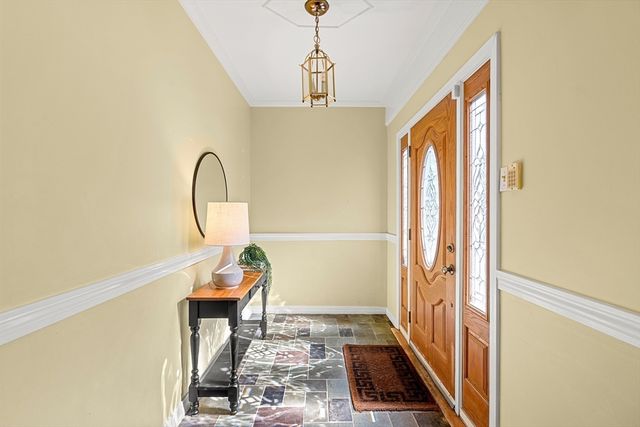 173 Florence Rd, Lowell, MA 01851