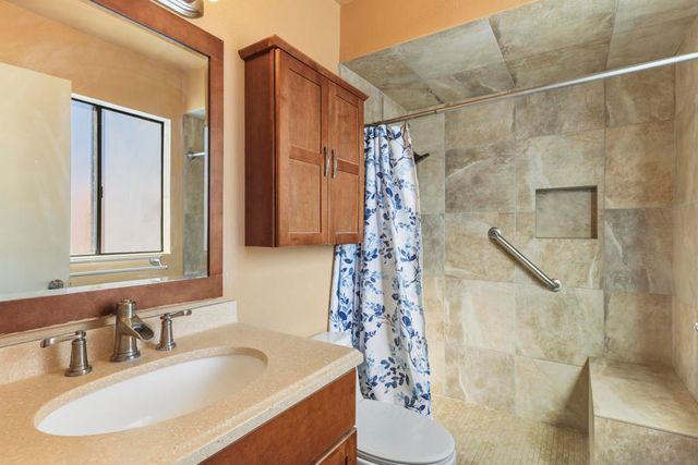 1351 E Luna Way, Palm Springs, CA 92262