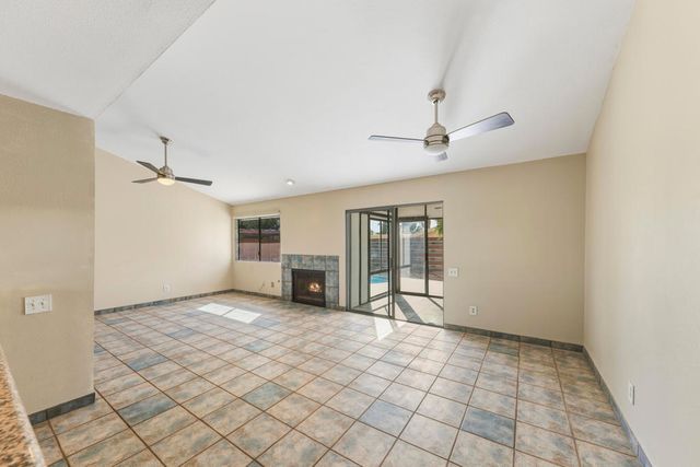 1351 E Luna Way, Palm Springs, CA 92262