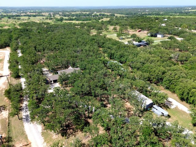 211 Spring Valley Road, Paradise, TX 76073