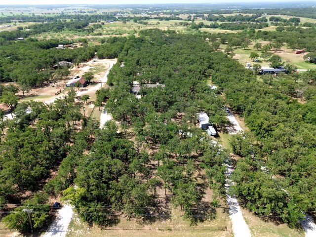 211 Spring Valley Road, Paradise, TX 76073