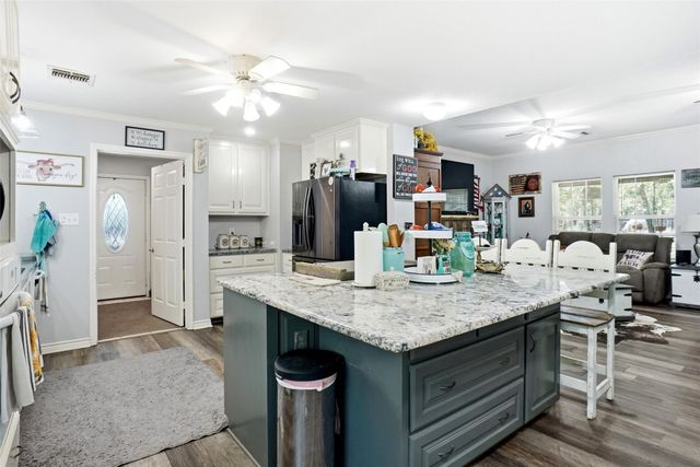 211 Spring Valley Road, Paradise, TX 76073