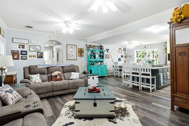 211 Spring Valley Road, Paradise, TX 76073