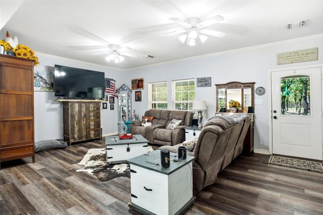 211 Spring Valley Road, Paradise, TX 76073