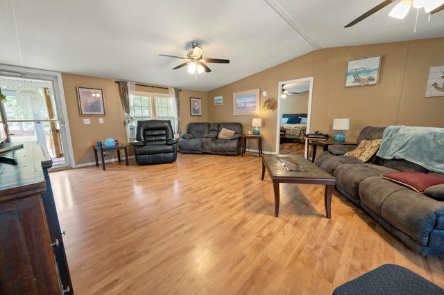 8629 Bragg Dr., Myrtle Beach, SC 29588