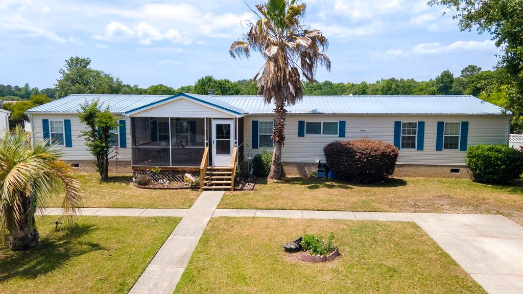 8629 Bragg Dr., Myrtle Beach, SC 29588