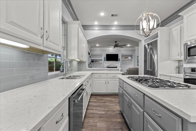 1304 Sailaway Drive, League City, TX 77573