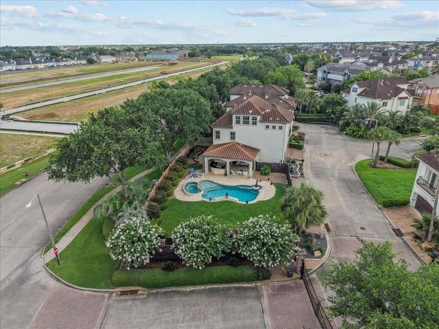 1304 Sailaway Drive, League City, TX 77573