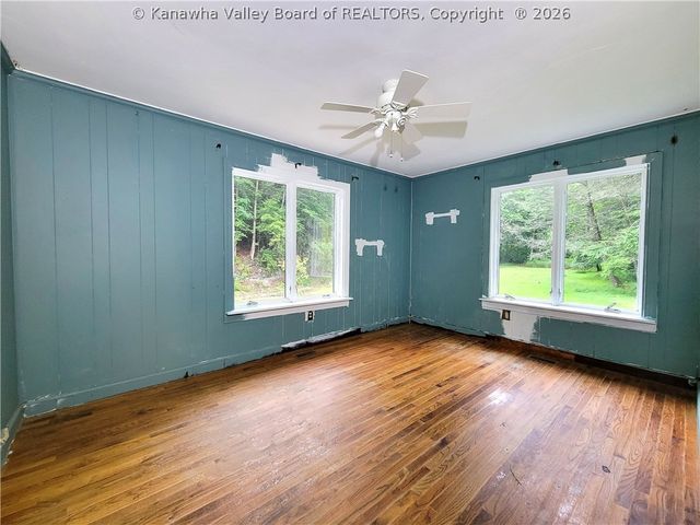 3064 Middle Fork Drive, Charleston, WV 25314