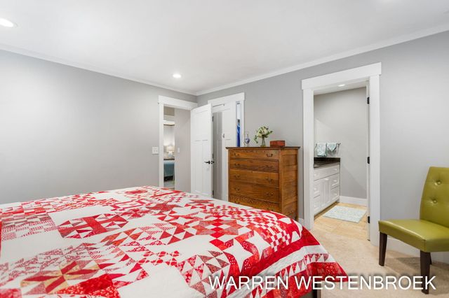 600 W Alice Avenue, Zeeland, MI 49464