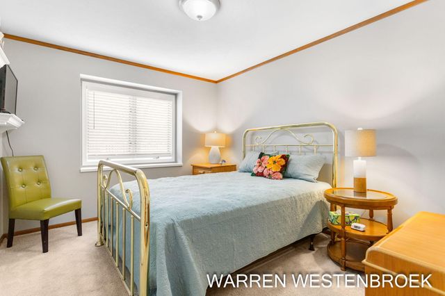 600 W Alice Avenue, Zeeland, MI 49464