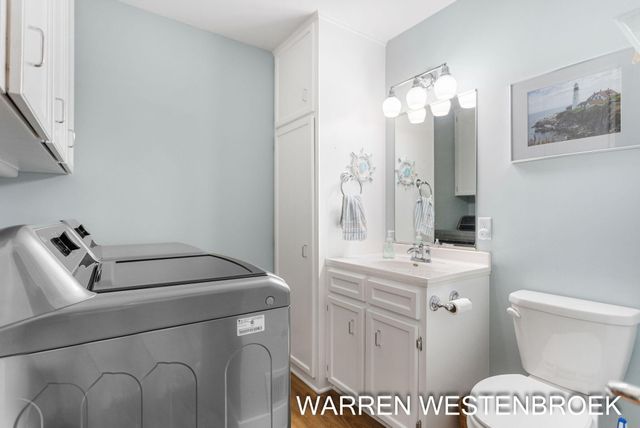 600 W Alice Avenue, Zeeland, MI 49464