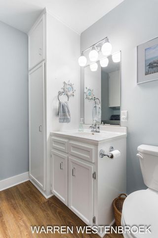 600 W Alice Avenue, Zeeland, MI 49464