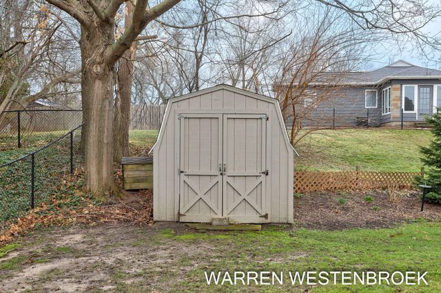 600 W Alice Avenue, Zeeland, MI 49464