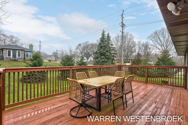 600 W Alice Avenue, Zeeland, MI 49464