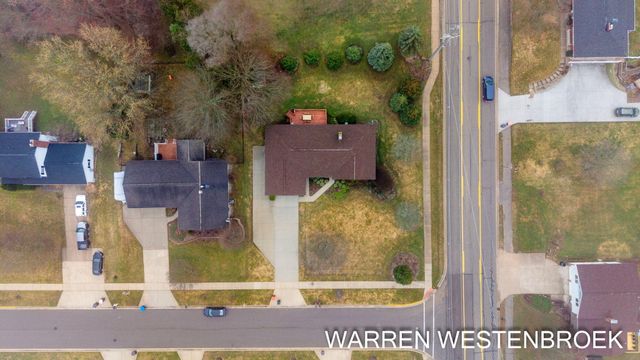 600 W Alice Avenue, Zeeland, MI 49464