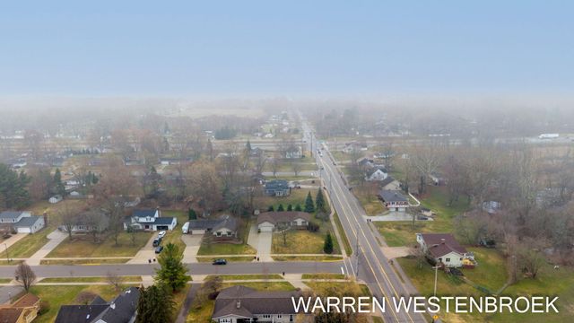 600 W Alice Avenue, Zeeland, MI 49464