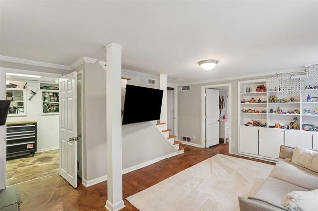 3871 Hillcrest SE Drive, Smyrna, GA 30080