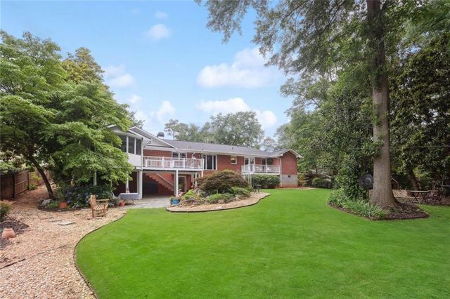 3871 Hillcrest SE Drive, Smyrna, GA 30080