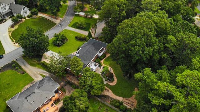 3871 Hillcrest SE Drive, Smyrna, GA 30080