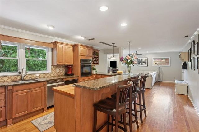 3871 Hillcrest SE Drive, Smyrna, GA 30080
