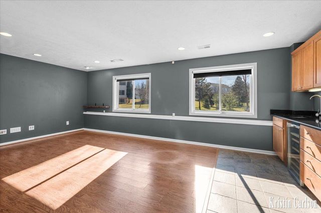 975 Dogwood Meadows Se, Ada Twp, MI 49301