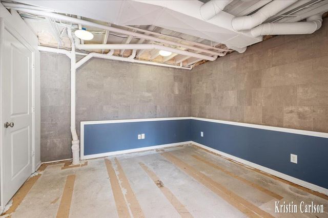 975 Dogwood Meadows Se, Ada Twp, MI 49301