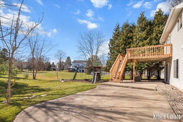 975 Dogwood Meadows Se, Ada Twp, MI 49301