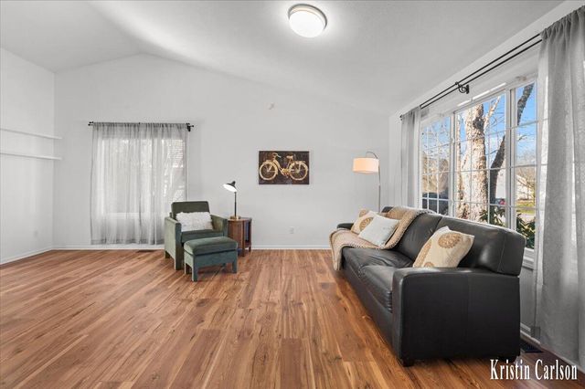 975 Dogwood Meadows Se, Ada Twp, MI 49301