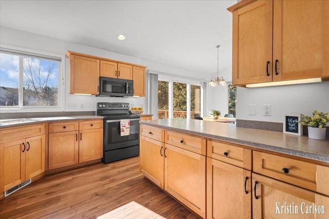 975 Dogwood Meadows Se, Ada Twp, MI 49301